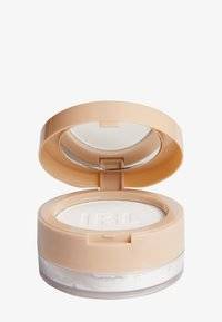 REVOLUTION IRL SOFT FOCUS 2 IN 1 POWDER TRANSLUCENT - Puder - white