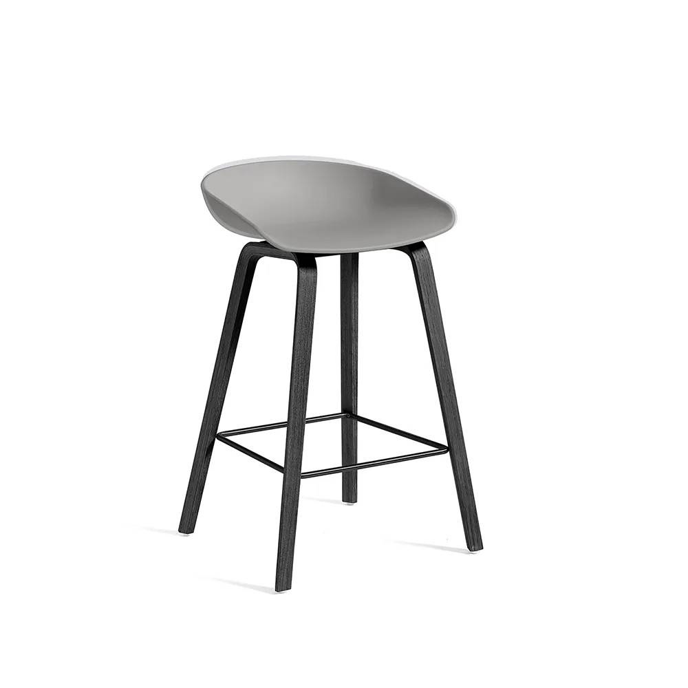 HAY About a Stool 32 Low barstol Concretegrey-svart stöd o stativ - Grå