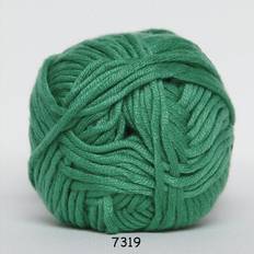 Hjertegarn Bommix Bamboo 7093 Indhold: 70% Bambus, 30% Bomuld Vægt/længde: 50 g = ca. 105 meter Anbefalede pinde: 3.5 mm Strikkefasthed: 10 x 10 cm = 22 m Maskinvask: 40°C / Tørres fladt.