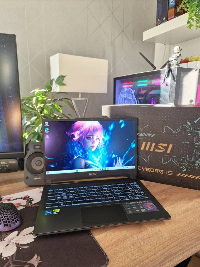 MSI CYBORG | 144Hz | RTX 4070 | i5-12450H 8 kärnig | Gaming Laptop