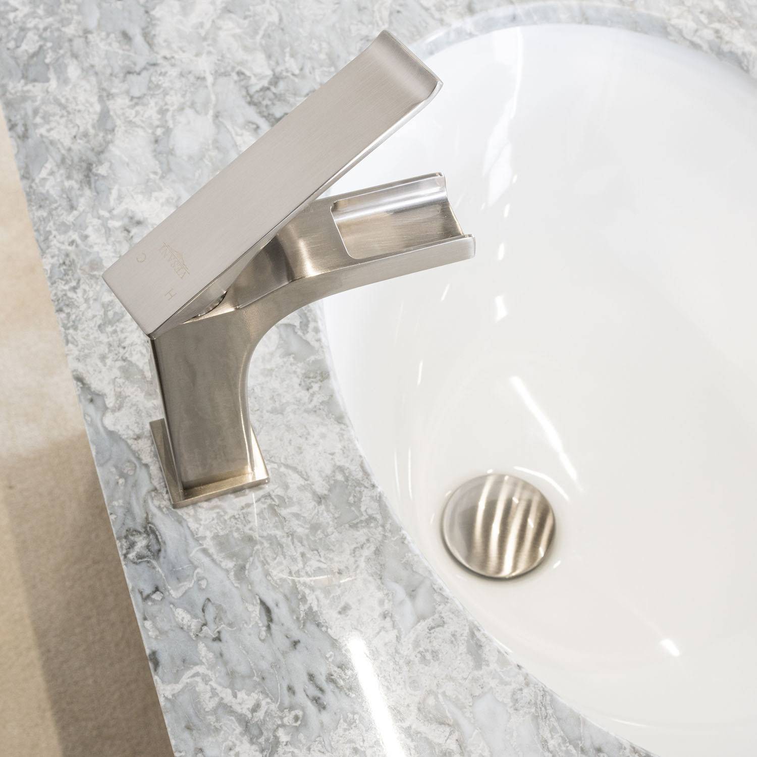 Tvättställsblandare Silver - Vattenfall 1 | Vesani