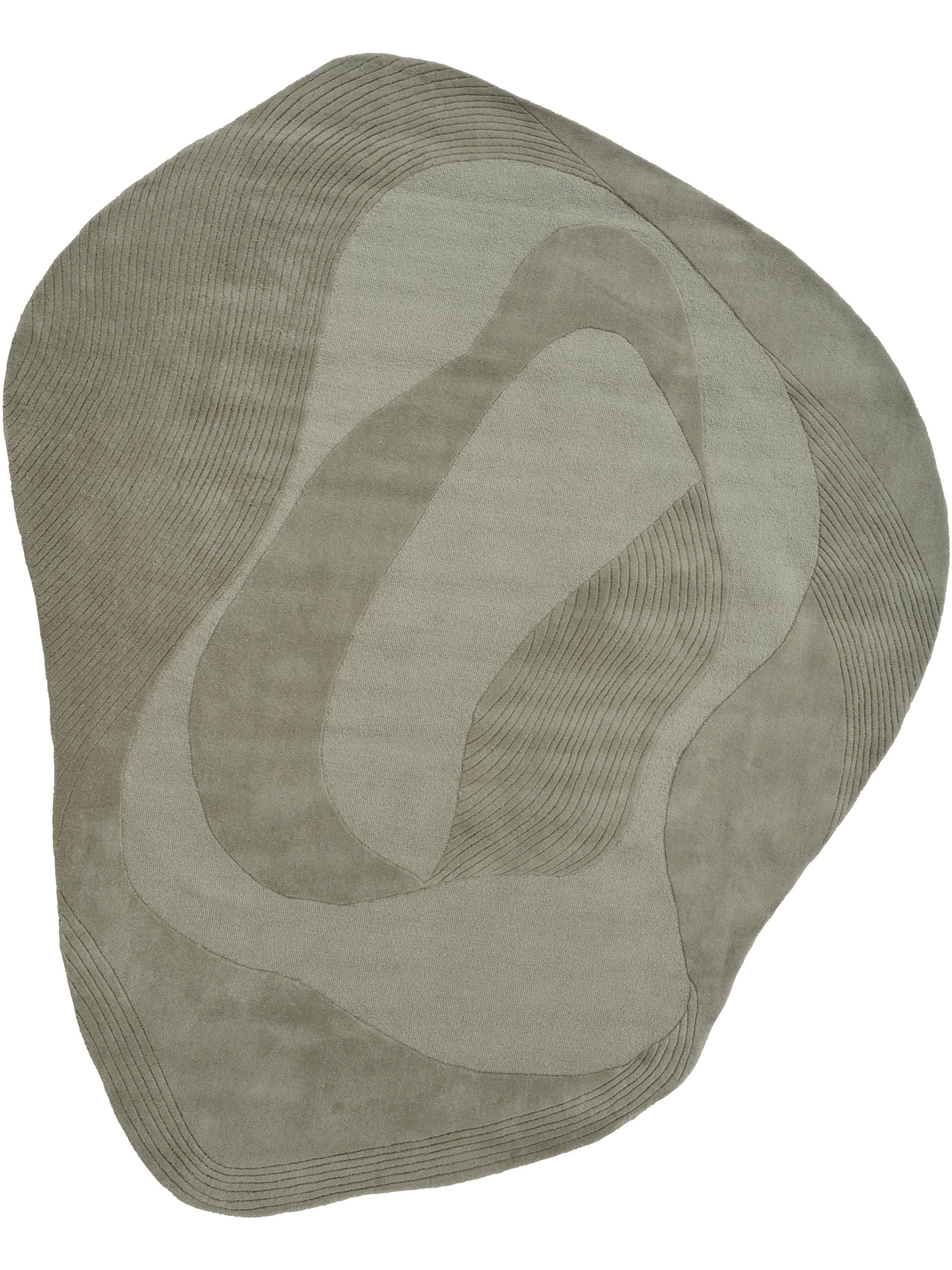 Kindle Poetry gulvtæppe, Green fra Linie Design 250 x 300 cm. - Jacobsen Plus