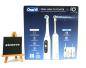 Oral-B Oral Health Center Munddusche + iO Zahnbürste Series 6 white