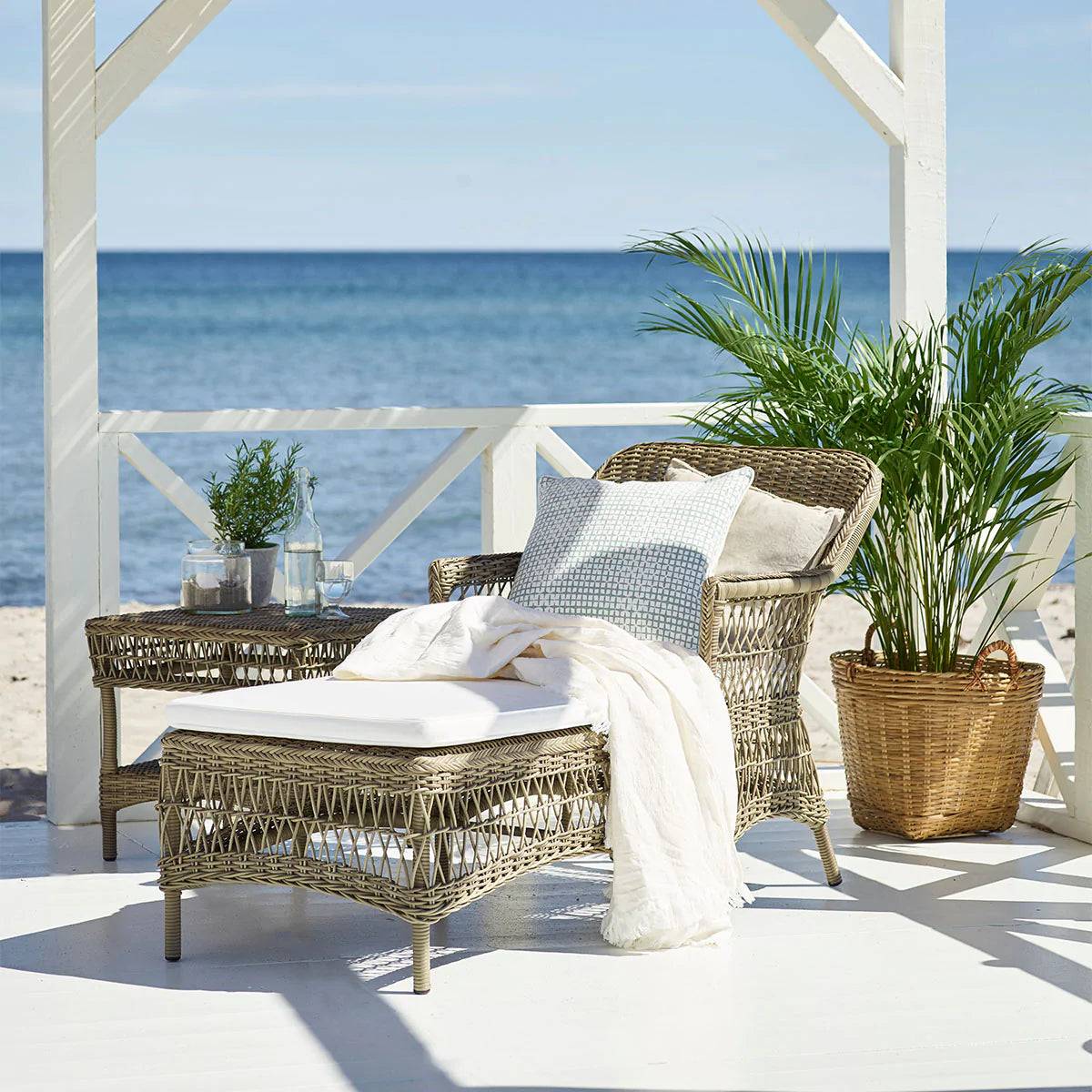 Olivia exterior liggestol - Antique grey / A681 | Broad Striped | Navy-White