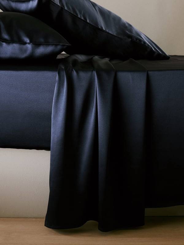 LilySilk Sömlöst Platt Sidenlakan Marinblå 240x260cm - Mjukt & Slätt 19 Momme