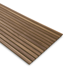 Woody & Moody akustikpanel 600x2400 valnød m/polypanel mat lak m/sort polyesterpanel