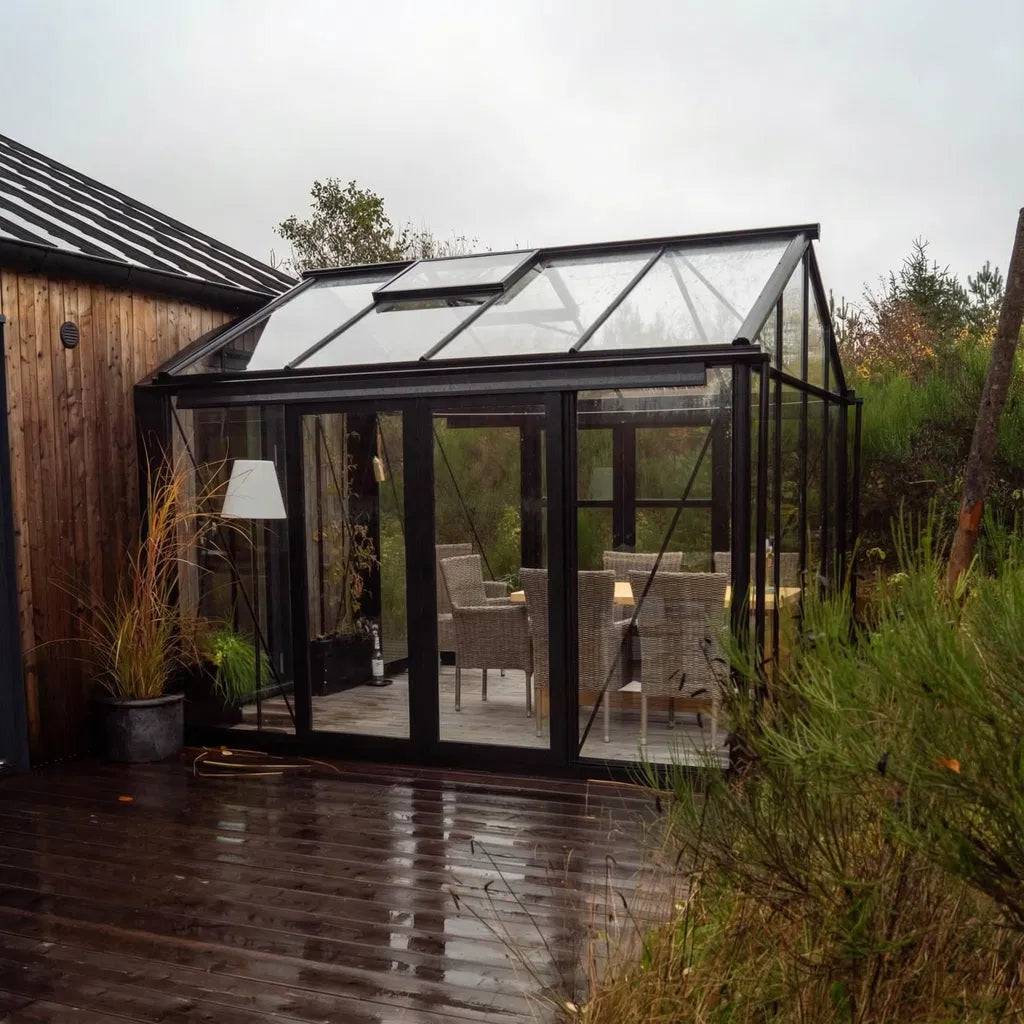 Drivhus Royale 9.8 M² 2.0 - Ral 9005 sort / 4 mm. hærdet helbaneglas komplet / Dobbelt skydedøre med lås (uden sprosser)