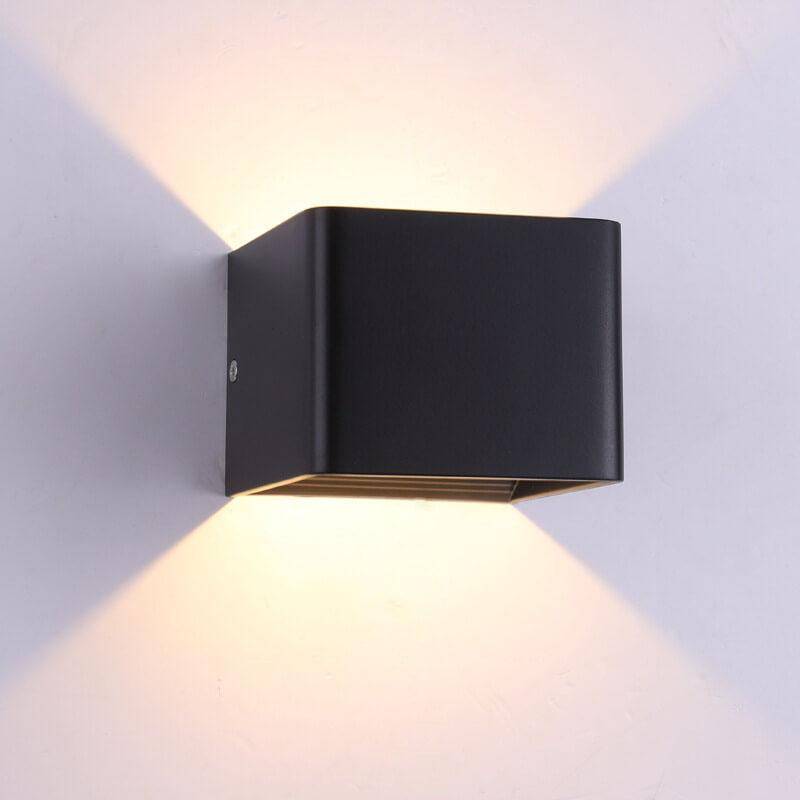 LuminSquare - Fyrkantig Mini Vägglampa i Aluminium - Svart / Vitt Ljus (5000 K)