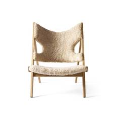 Audo Copenhagen - Knitting Lounge Chair - Lænestol - Base: Natural oak / Sheepskin: Natur - H90,6 x W71,3 x D66,9 x SH30 cm