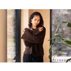 Strikkekit til Fallen Leaves - M / Brun