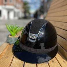 Samshield ridehjelm Miss Shield Glossy sort med Aztec top og bånd 2.0