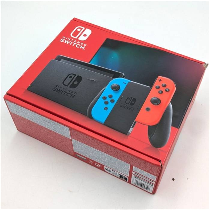 Nintendo Switch - Neon Blue & Neon Red - Konsol - Original Kasse - 2019 Model - SNR XKJ10096985426 (B Grade) (Genbrug)