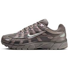 Nike P 6000 Cave Stone Medium Ash Flat Pewter Metallic Silver 38.5
