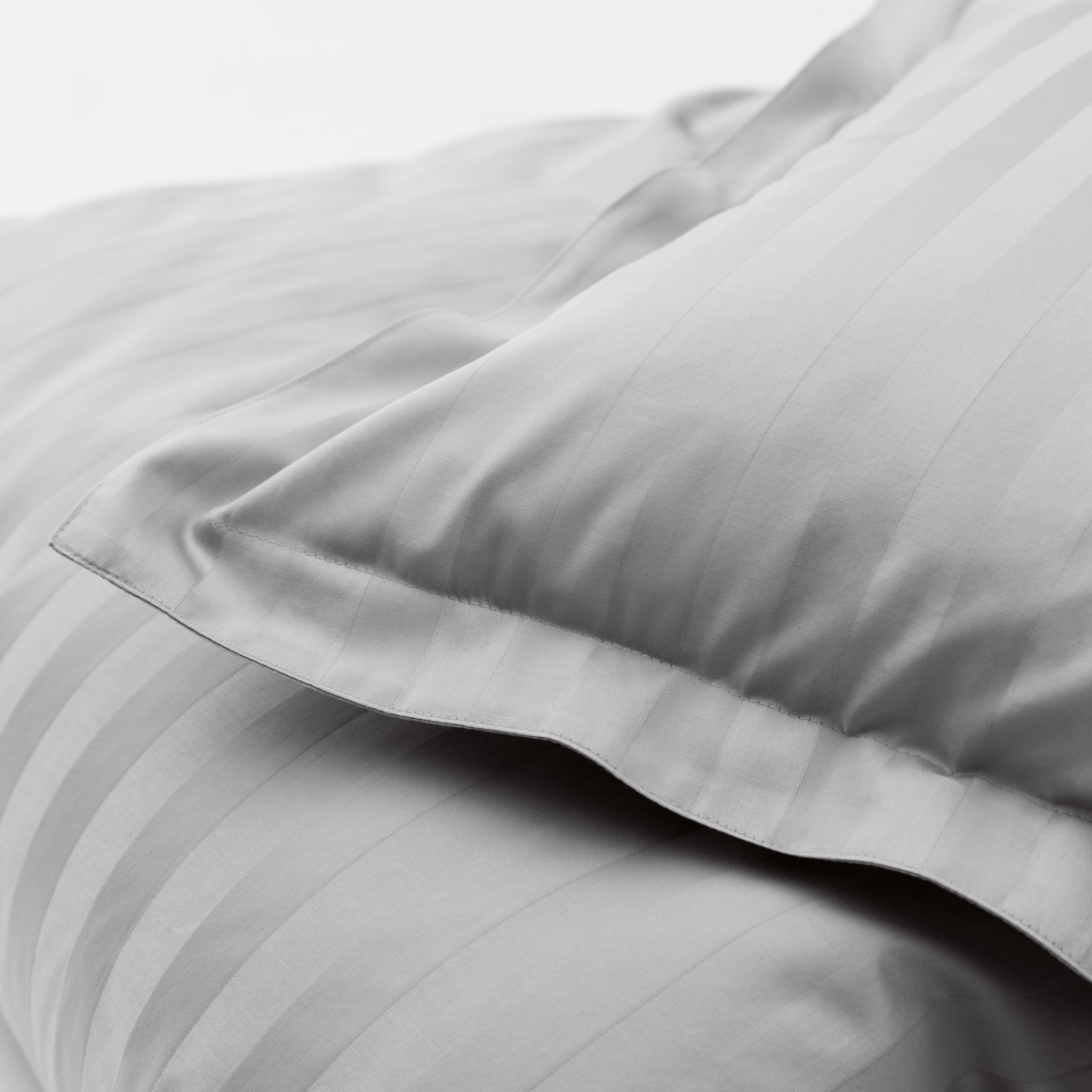 DUX Satin Örngott - 50x70 / Grå Stripe