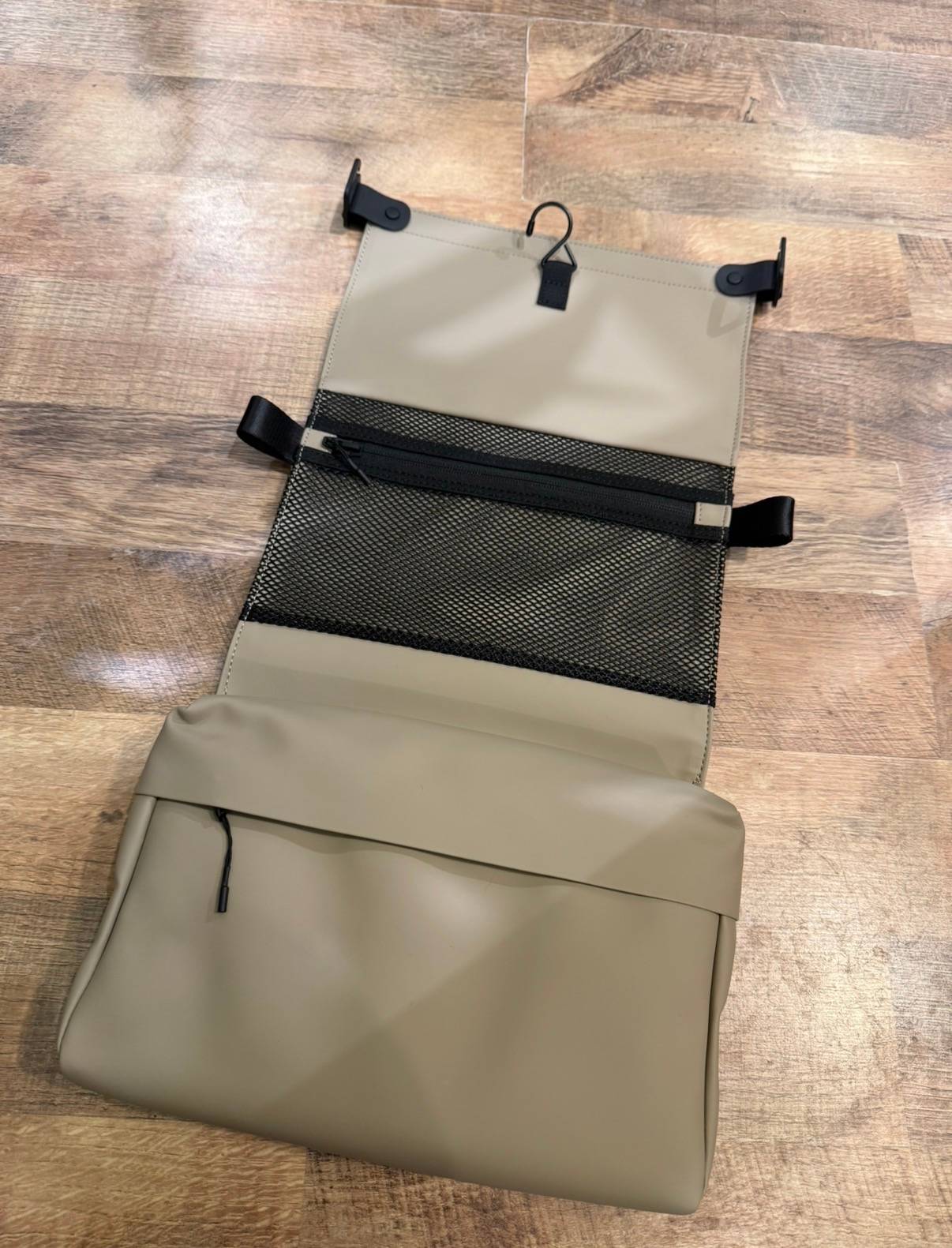 Rains OTG wash bag w3 - 16480 beige ONESIZE