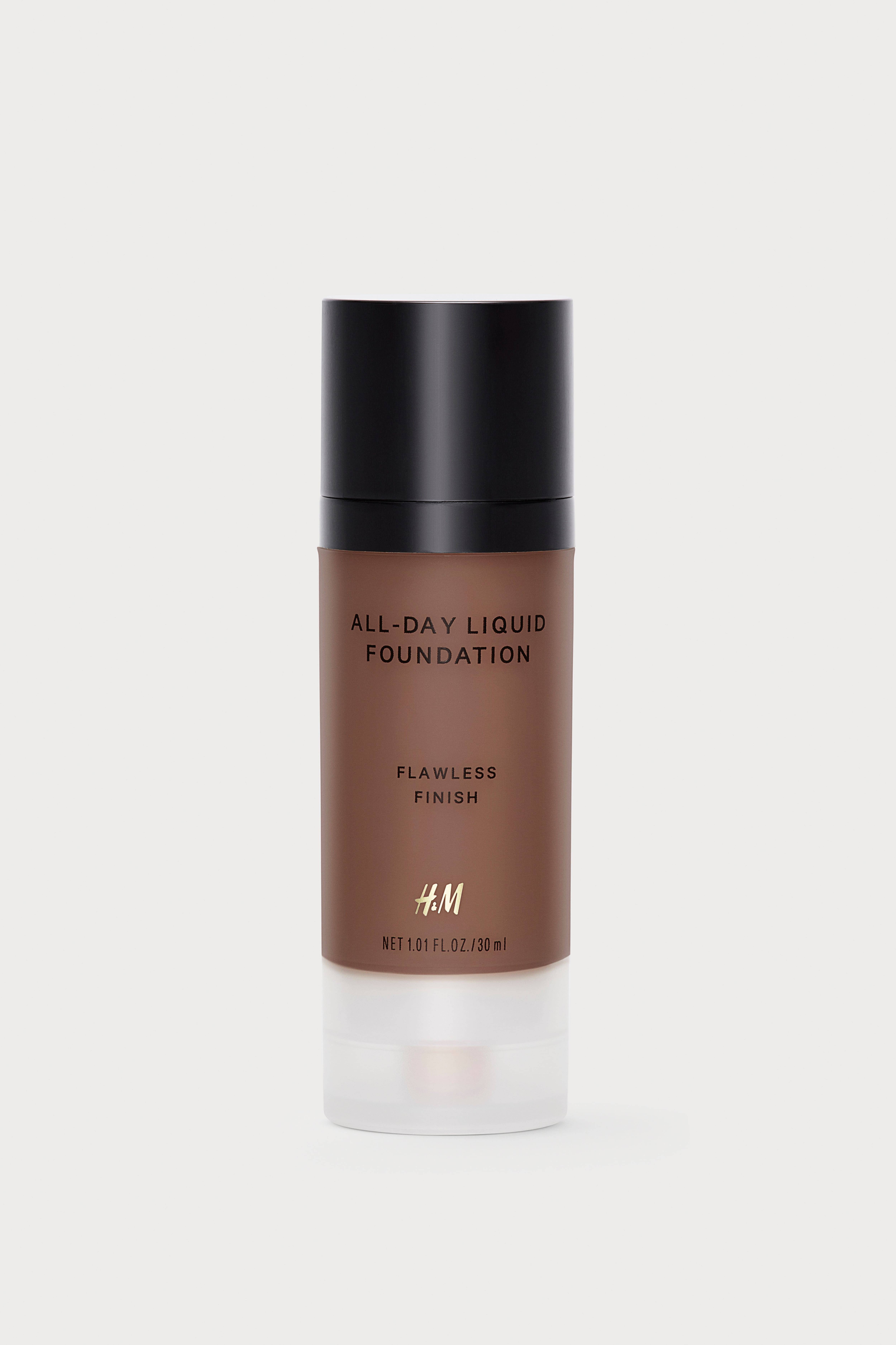 Dam - All-day flytande foundation Hazelwood - H&M (one size)