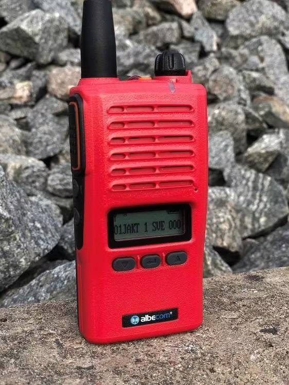 ALBE-X5.140/155mhz.LCD. Röd och Svart: Röd