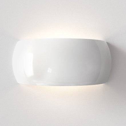 Milo 300 væglampe fra Astro Lighting - Blank hvid