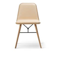 Fredericia Furniture - Spine Wood Base - Framsidesklädd, Lackerad ek, Svart metall, Lädergrupp 3, 90 Natural - Lænestole - Space Copenhagen - Brun,Sort - Læder/Træ