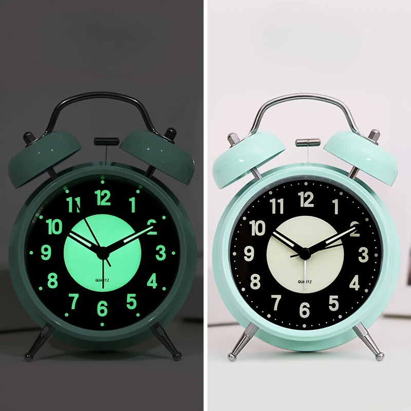 GlowClock – Modern Tyst Belyst Metall Väckarklocka - Grön