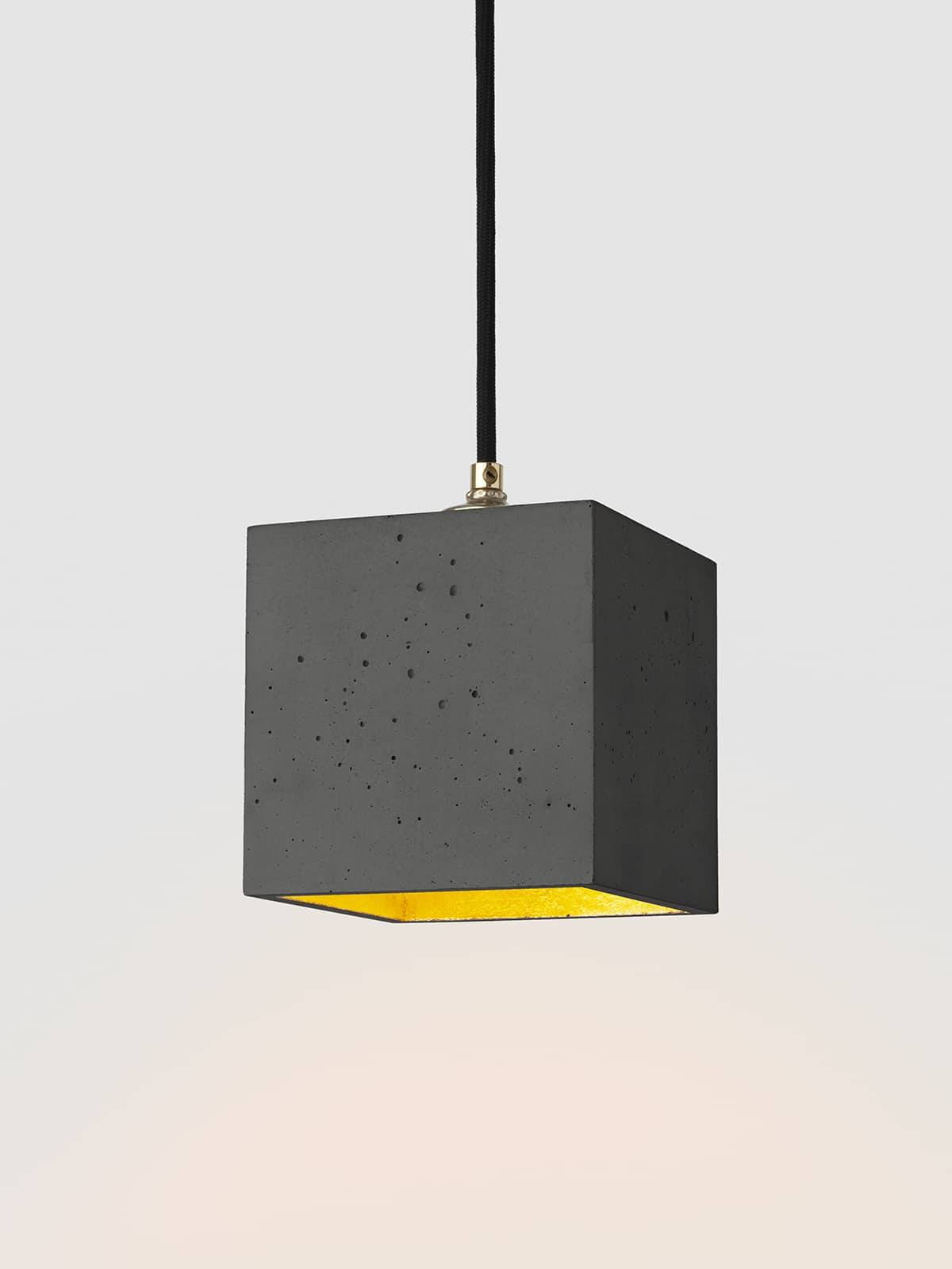 Betonlampe kubik (mellem) mørkegrå Guld 5,0m (+DKK 100)
