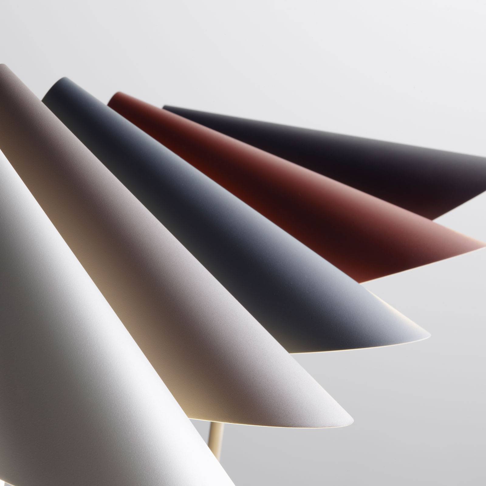 Vibia Design bordslampa I.Cono, Aluminium / grå / zink, Vardagsrum / matsal, Metall, Modern, Bordslampa