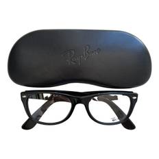 Ray-Ban