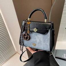 Retro Handbag Ladies 2025 New Winter Leisure Shoulder Messenger Bag Online Celebrity With The Same Niche Sense Of High Quality.(With Pendant) - Multicolor