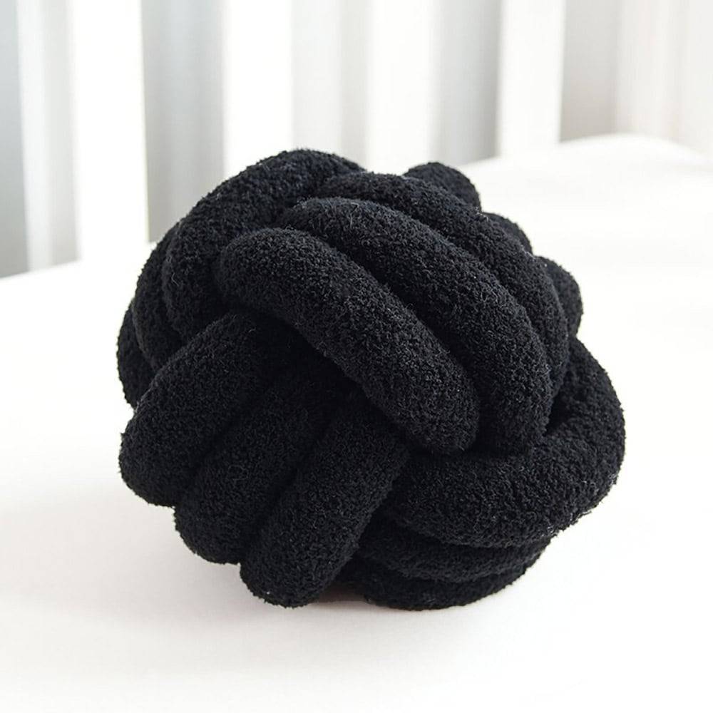 Knyttet pude 30 × 30 cm - Sort.