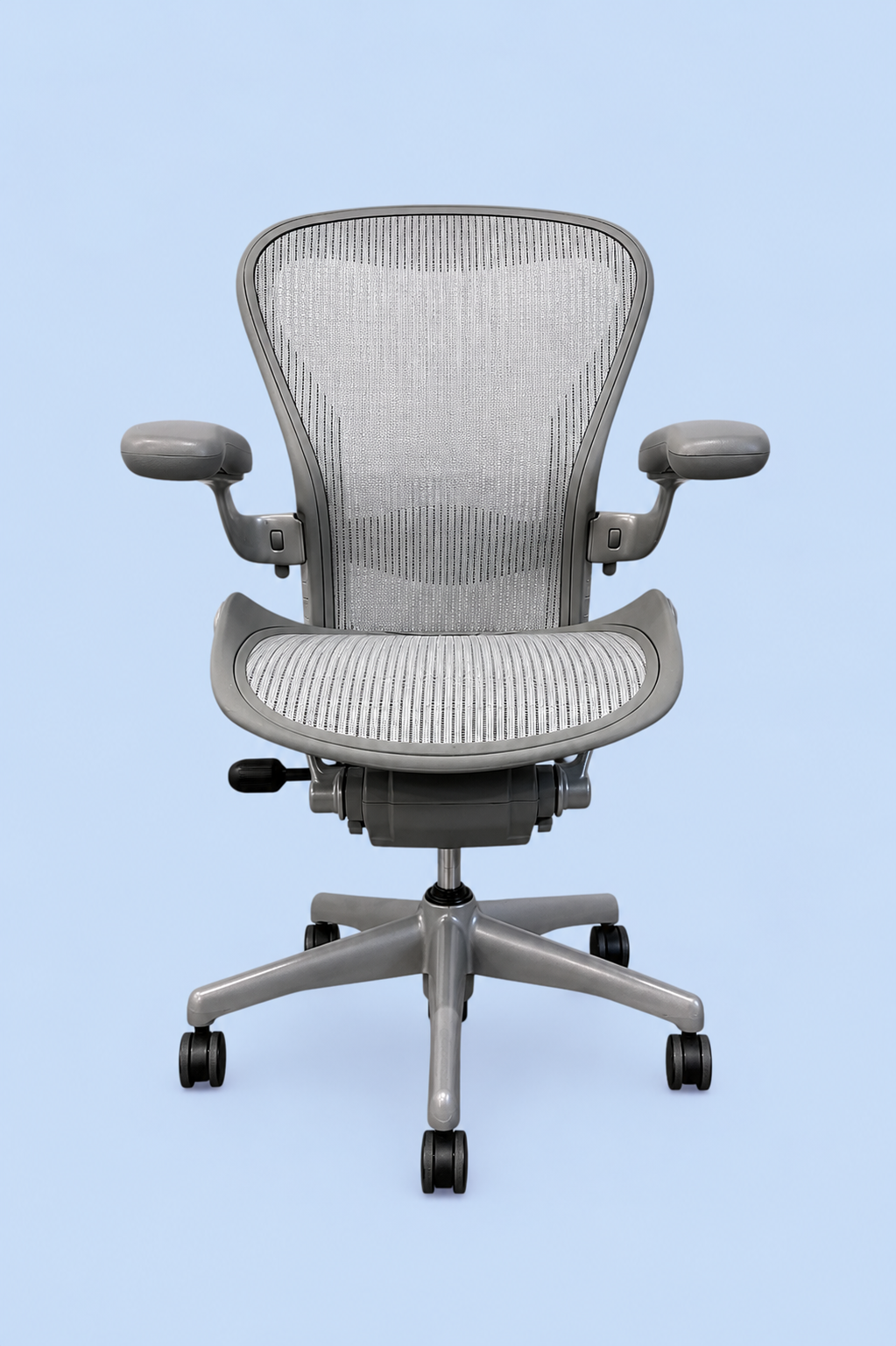 Refurbished - Herman Miller Aeron Titanium Summer Deal office chair - 60-month warranty - 90 days reflection time