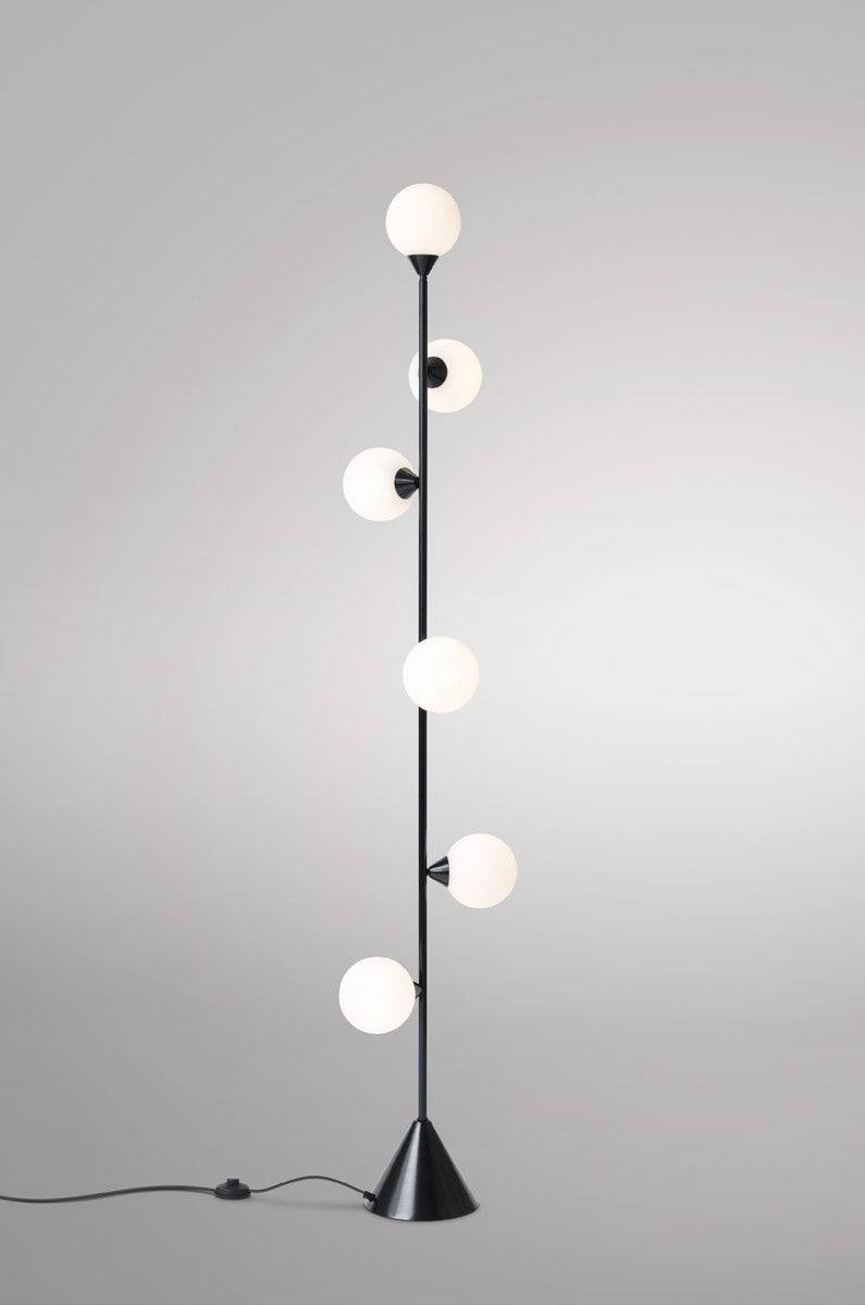 Atelier Areti - Vertical Globe 071 gulvlampe - Black