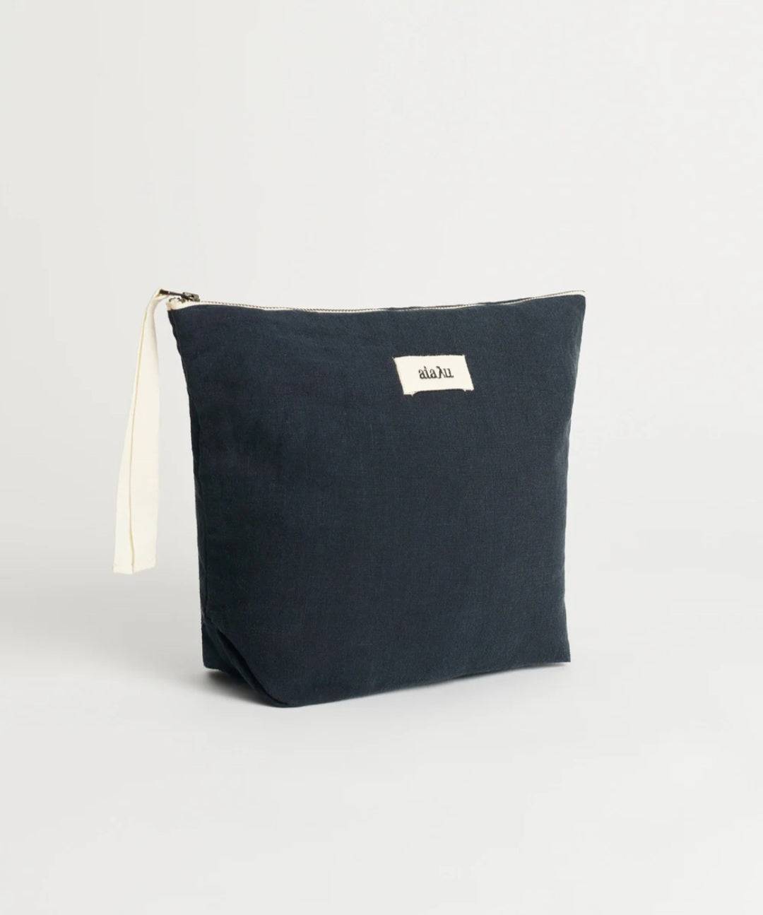 aiayu - Pouch Linen, 30x23 cm., Navy