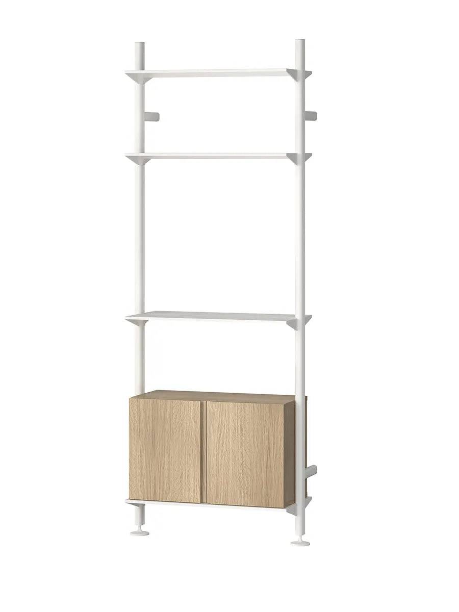 Pira G2 Floor-to-Wall Shelving Bundle B fra String Hvid - Eg - Jacobsen Plus