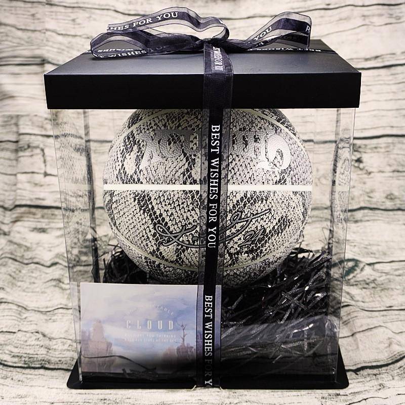 Officiell Storlek 7 PU Basketboll Med Kobe Bryant Signaturdesign Ormskinn Presentförpackning Herr Dam Inomhus Utomhus Spel