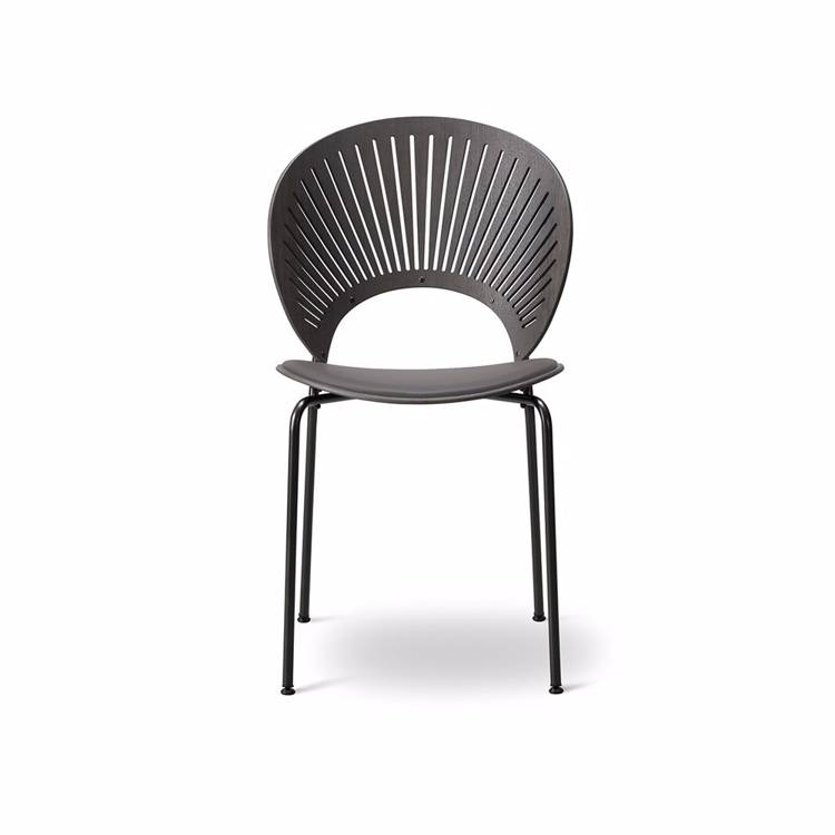 Fredericia Furniture Trinidad Stol m/ Sitsklädsel Flint Grbetsad Ek m/Lder 320 Dark Clay