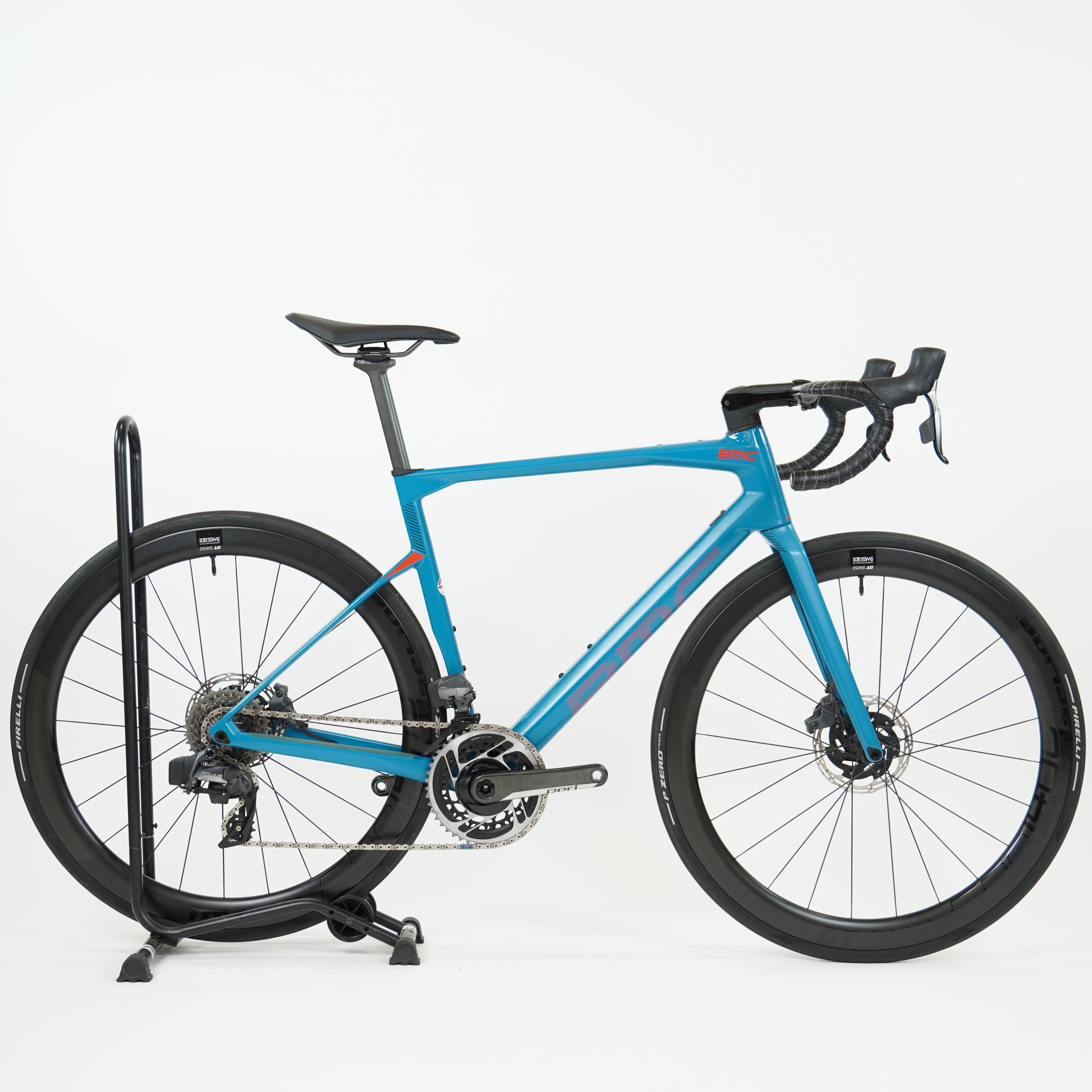 BMC Roadmachine 01 THREE blk 2020 - Sram FORCE eTap AXS 12 speed - Pirelli P Zero Race - 173 / 54 cm / blue