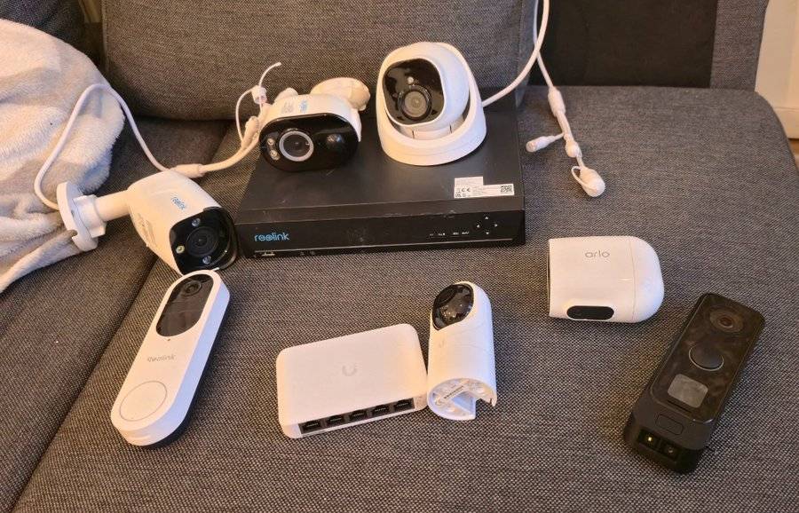System Reolink Övervakningskamera ,Ubiquiti,Arlo allt status okänd
