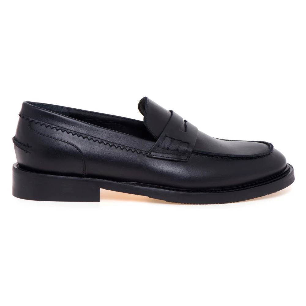 Anna F. - Klassisk Moccasin Skor - Dam - 38 EU - Läder