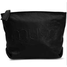 Muud | Laura
