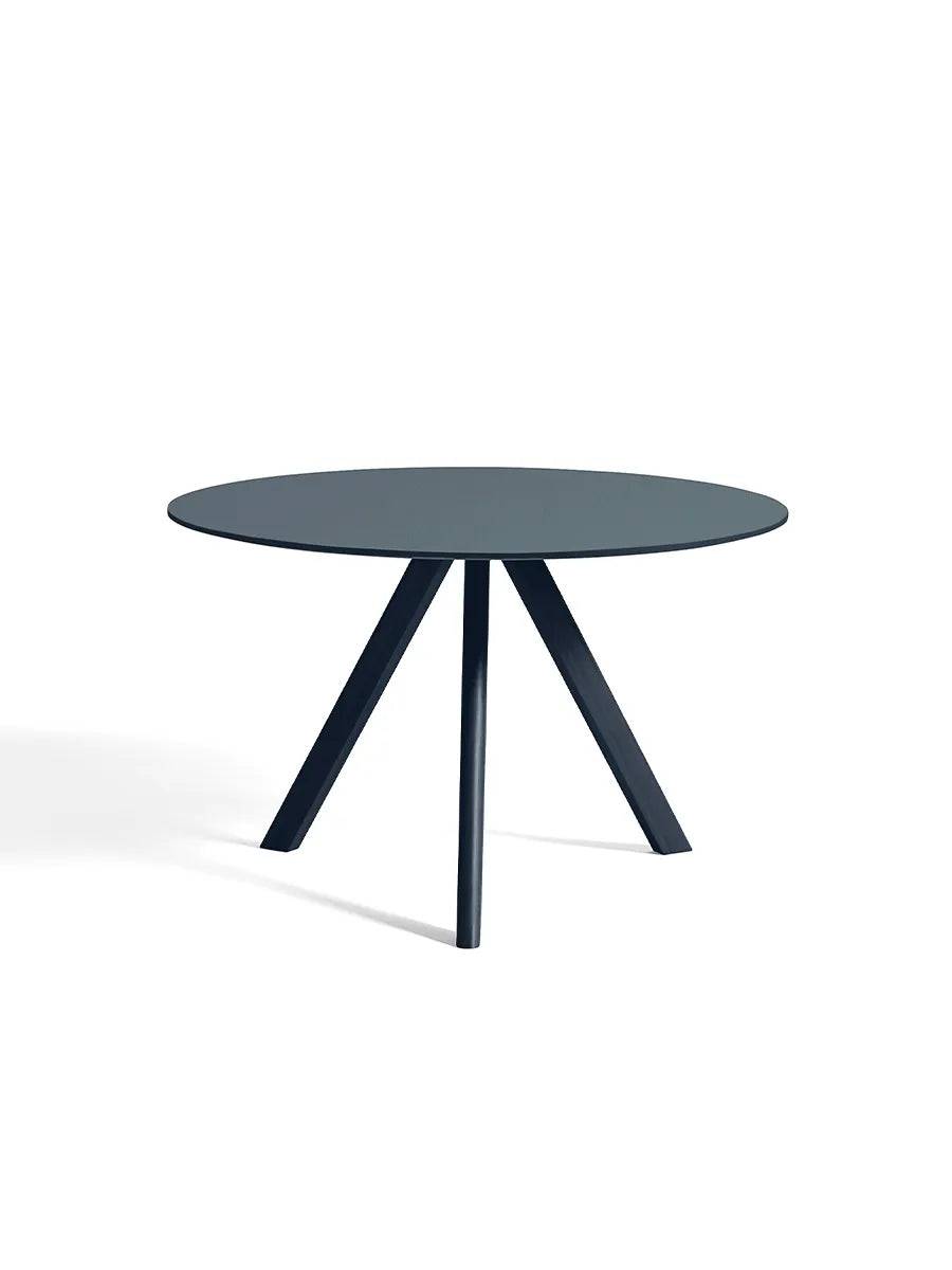 Copenhague CPH20 Bord, Ø120 cm fra Hay Deep Blue lakeret eg / Smokey Blue linoleum - Jacobsen Plus