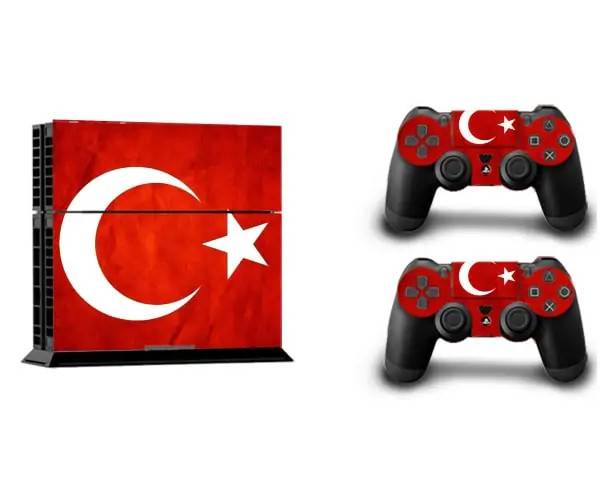PS4 skin til konsol og to controllere. Tyrkiets flag.