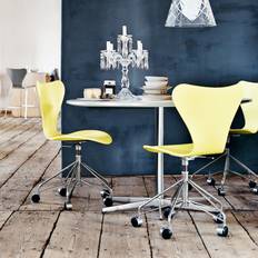 Fritz Hansen 3117 Serie 7 Drejestol