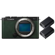 Panasonic Lumix DC-S9 + 2 Akku DMW-BLK 22 Olive