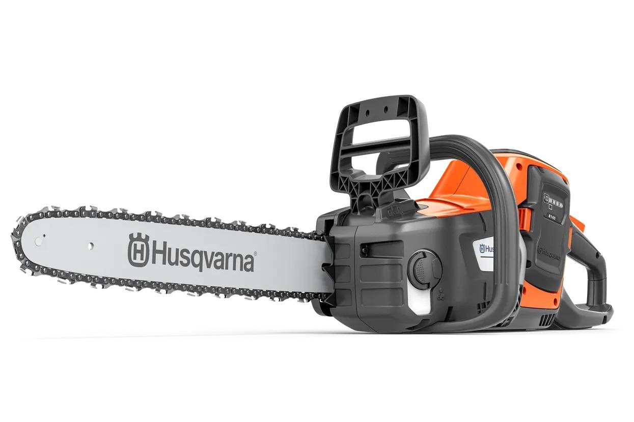 Husqvarna 242i Motorsåg med batteri och Laddare *