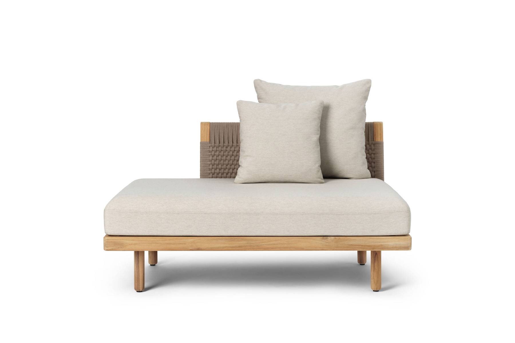Embrace Outdoor sofa E530 | L129,4 x B86 cm.