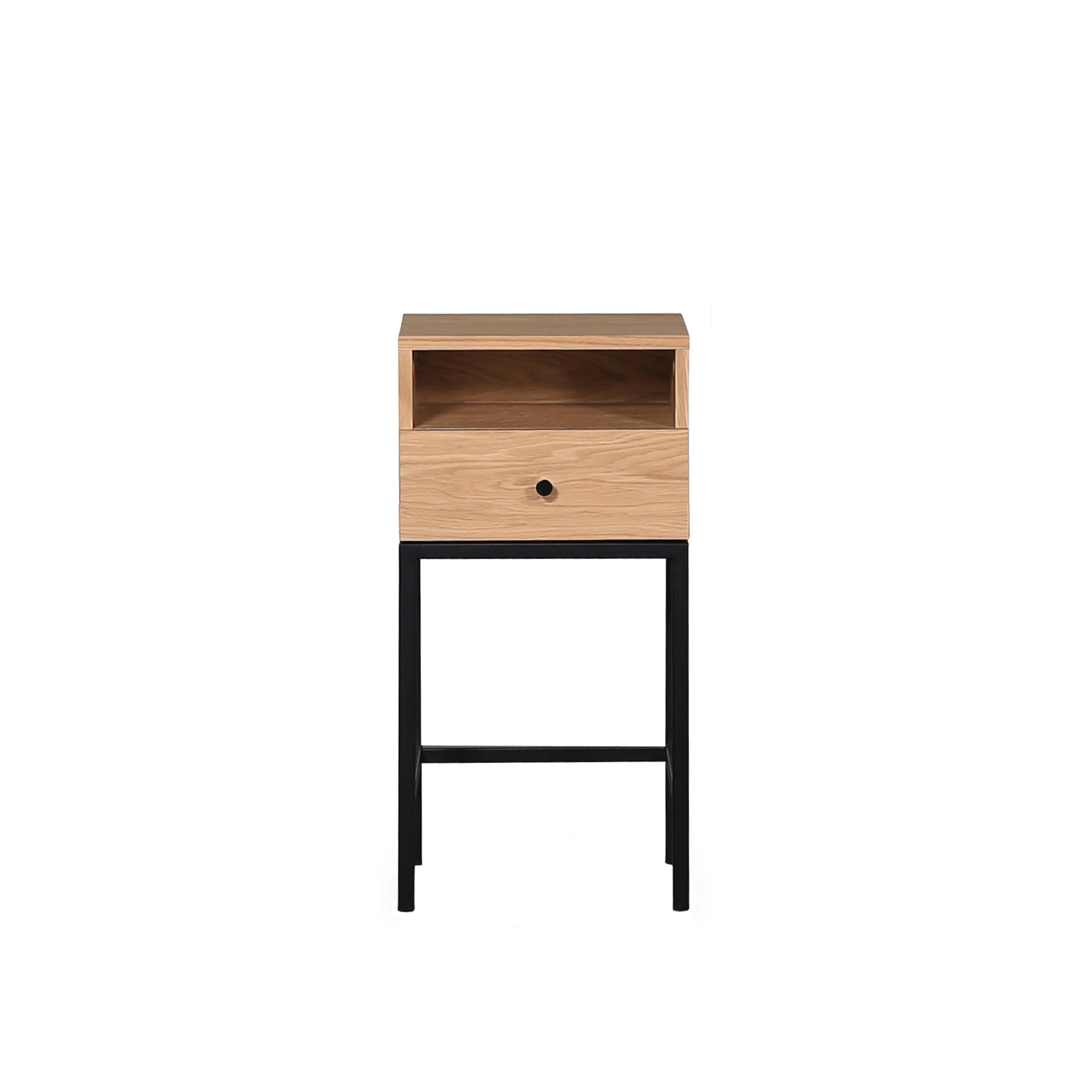 Nordic Home - Ezra Sängbord Ek 70cm från Sleepo - Trä