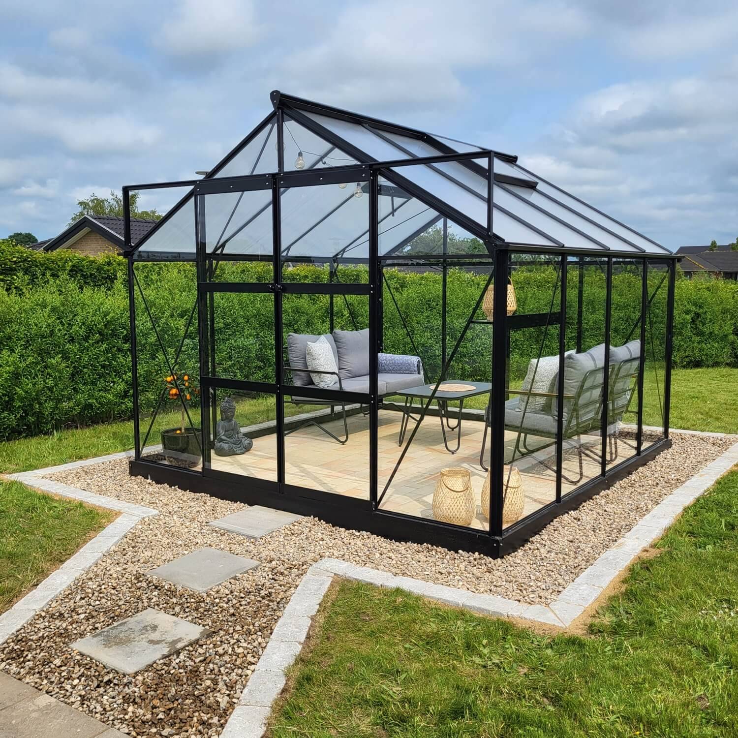 Drivhus Solid 8.5 M² - Ral 6009 army grøn / Sider: 4mm hærdet glas. tag: 6mm poly / Ingen sokkel
