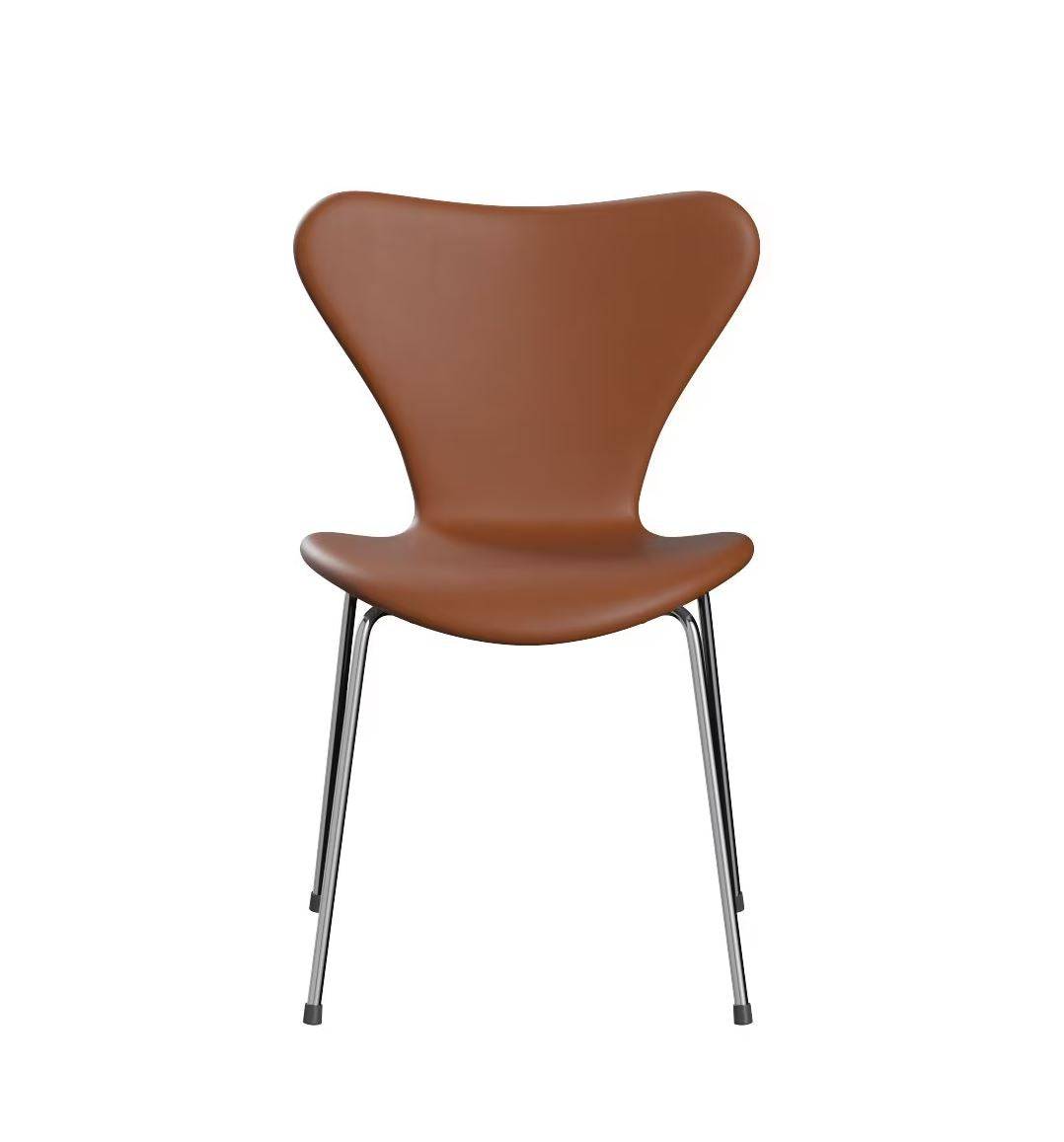 3107 Syver stol fuldpolstret fra Fritz Hansen - Køb den her.