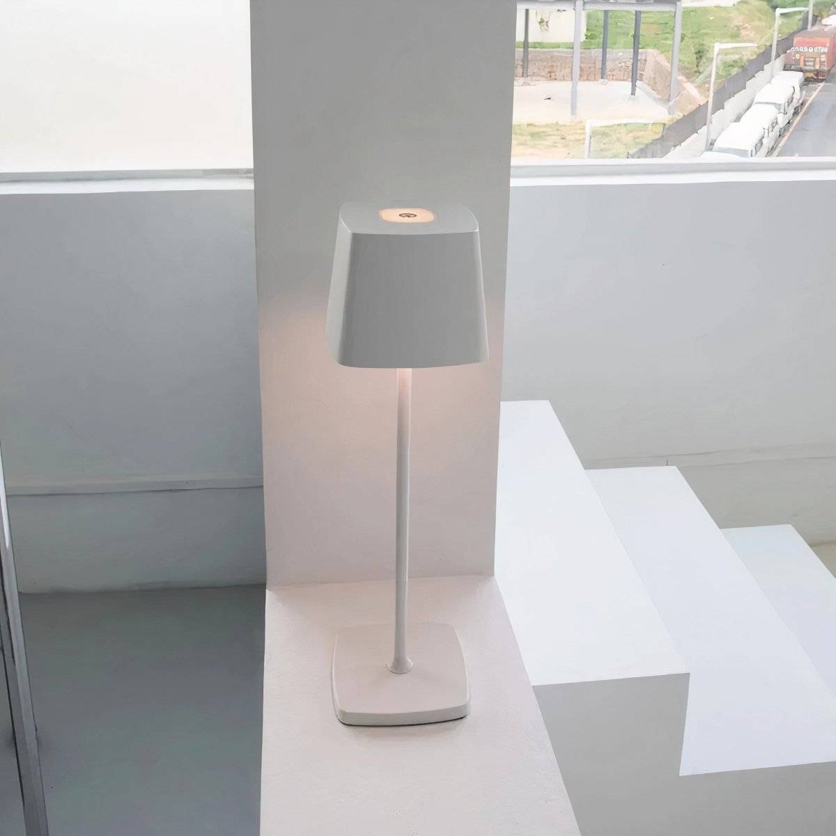 Gleam - Lyxig Trådlös Bordslampa med 20 Timmars Belysning - Vit