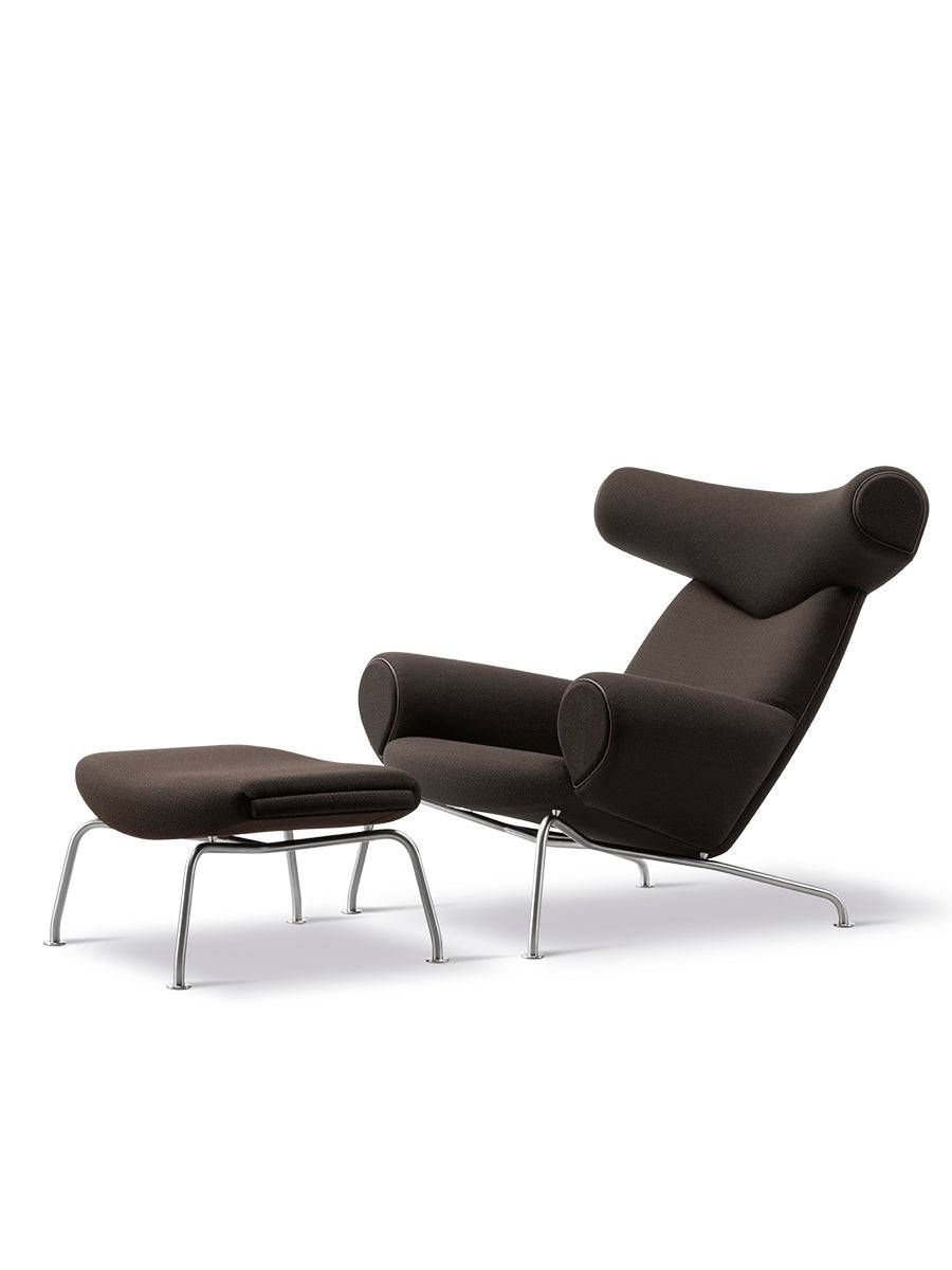 Ox Chair inkl. skammel i Vidar 386 med keder i Max 96 læder af Hans J. Wegner - Jacobsen Plus